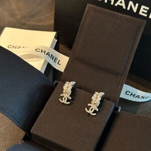 CHANEL CC Drop Earrings